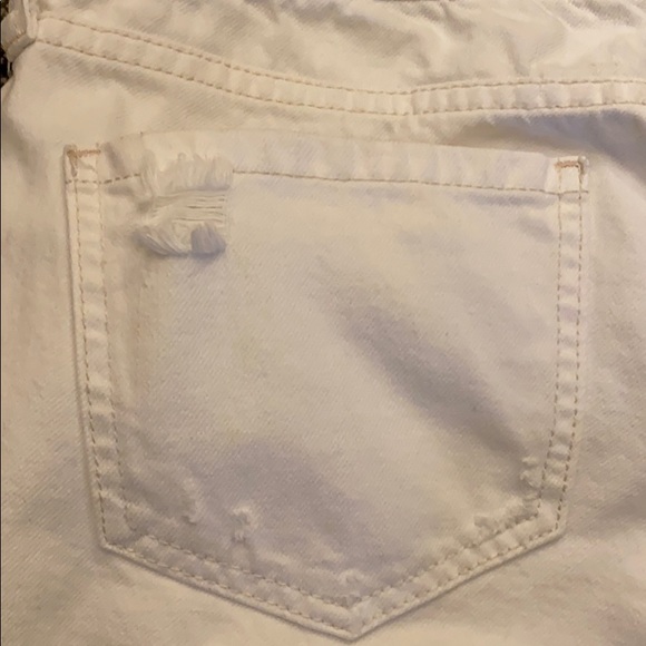 Old Navy White Jeans - Picture 3 of 8